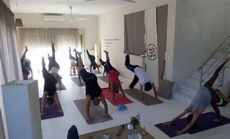 200 Hour Yoga Teacher Training In Rishikesh India Best Yoga Teacher Training Center In