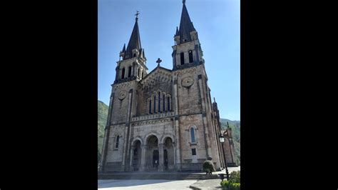 Conociendo Asturia Covadonga Cangas de onis y comida en Sidrería el