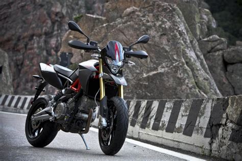 Aprilia Aprilia Dorsoduro 750 Factory Moto ZombDrive