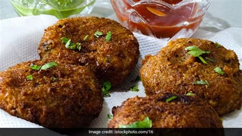 Chicken Cutlets With Panada Sauce Recipe By Shivangana Mehta Ndtv Food