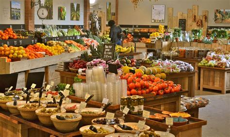 Farndon Fields Farm Shop & Cafe - Market Harborough