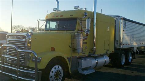 1999 Freightliner Fld Fld Classic Xl Stocknum St8225 Nebraska Kansas Iowa