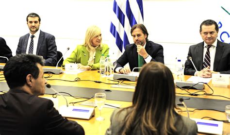 Reunión del presidente Lacalle Pou con el Consejo de Ministros ampliado