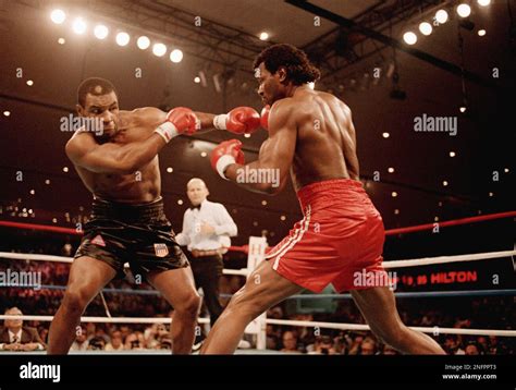 Heavyweight Champions Mike Tyson Left Tony Tucker Exchange Punches