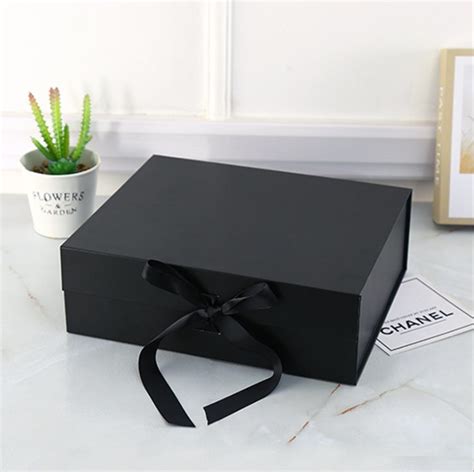 Custom Logo Premium Packaging Matte Black Luxury Foldable Magnetic Gift