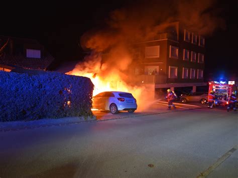 Trimmis Gr Totalschaden An Fahrzeug Nach Brand