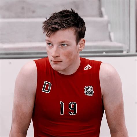 Pin By MNWildGirl On Ice Hockey Babes Hot Hockey Players Hockey Players Colorado Avalanche