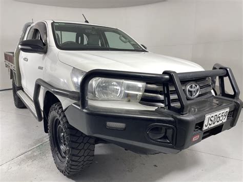 Used Toyota Hilux Sr Td Ec Cc Christchurch City At Turners