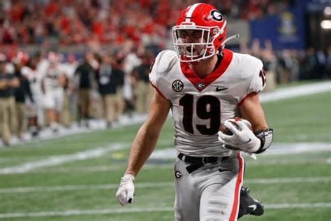 Who Is Brock Bowers Uga Tight End Leads Offense Draft Eligible In 2024