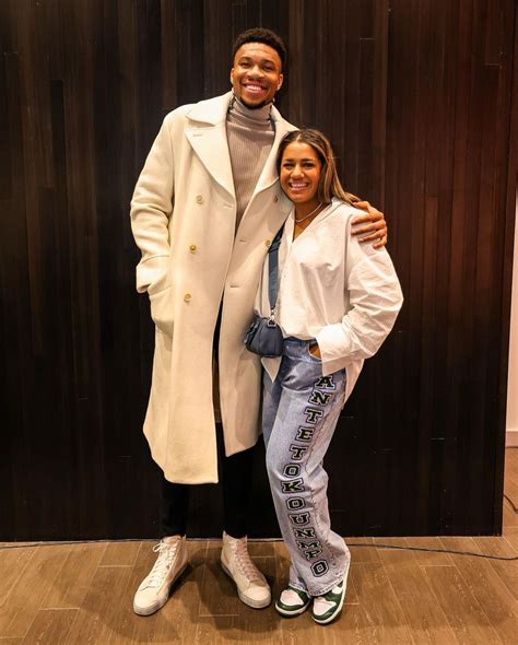 Giannis Antetokounmpo Shares NSFW Pic With Girlfriend Mariah