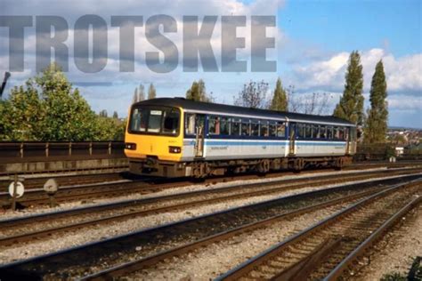 35MM SLIDE BR British Rail DMU 143617 Class 143 Newport 1998 Original