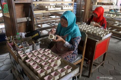 Kemenperin Pacu Industri Keramik Utilisasi Naik Capai Persen