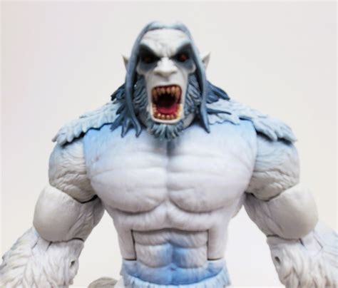 Hasbro Marvel Legends Wendigo BAF