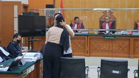 Tangis AKBP Dody Prawiranegara Pecah Di Akhir Sidang Prestasi 21 Tahun