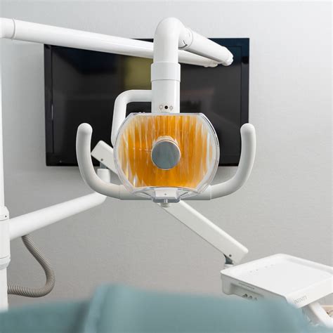 Dental Lights | Dansereau Dental Equipment