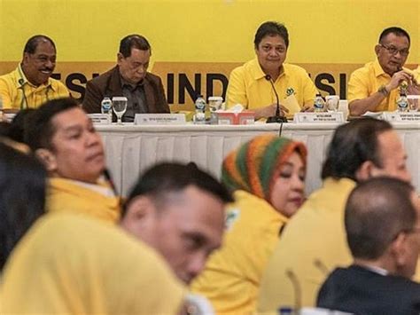 Golkar Ngotot Usung Airlangga Padahal Elektabilitasnya Lemah Genpi Co