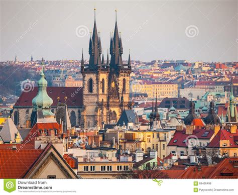 Cidade Velha De Praga A Igreja De Nossa Senhora Antes De Tyn Foto