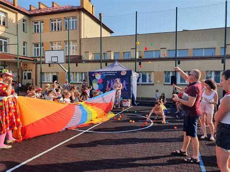 POWITANIE LATA CZYLI KOLOROWY ZAWRÓT GŁOWY Rzeszowski Dom Kultury