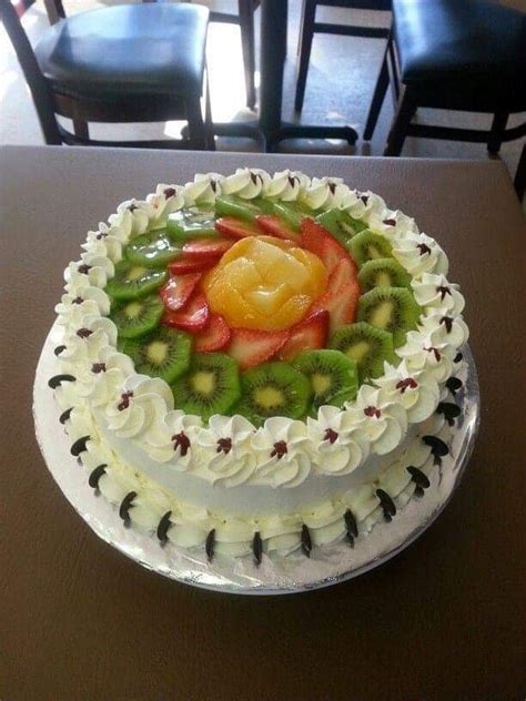 Pin De Ariela En Bolo Frutal Tortas Torta Decorada Con Frutas Pasteles Deliciosos