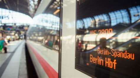 Nach mutmaßlichem Anschlag Weiter Einschränkungen im Bahnverkehr