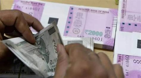 Rupee Gains 27 Paise To Close At 81 84 Against US Dollar Business