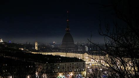 La Mole E Il Piemonte Si Spengono Contro Il Caro Bollette Bilanci Dei