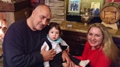 Бойко: Не е страшно да си дедо, лошо е да спиш с баби