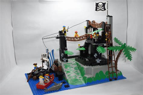 Lego Rock Island Refuge Pirates Pirates I Z Instrukcj Piraci