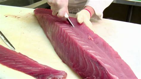 Chef Eddie Fillets Sushi Grade Yellowfin Tuna Youtube