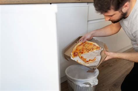 Petit Vers Blanc Dans La Cuisine Que Faire