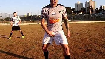 JOGO DE FUTEBOL TERMINA EM SURUBA XVIDEOS