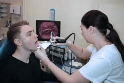 Как восстановить осипший голос при простуде: причины, заболевания и ...