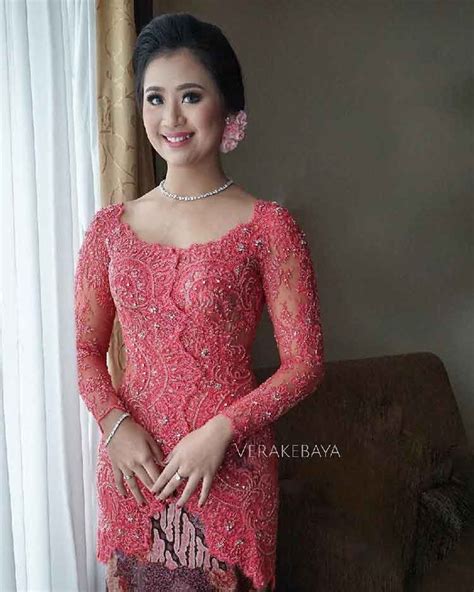 28 Model Kebaya Vera Kebaya 2019 Trend Inspirasi