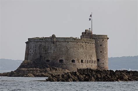 Château du Taureau à Plouezoc h PA00090226 Monumentum