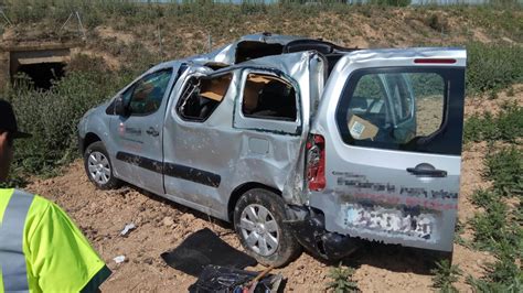 Un Herido Grave Tras Salirse De La Carretera Con Su Furgoneta En La Ap 68