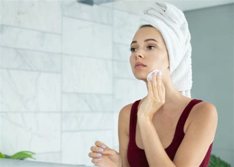 Lavarsi Il Viso Con Il Sapone Fa Male Acqua Alle Rose