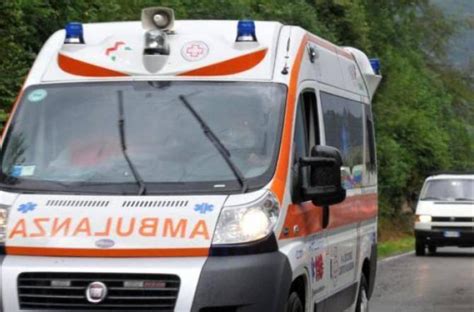 Incidente Tra Moto E Auto Nuove Code In Uscita Dalla Pontina Latina Oggi