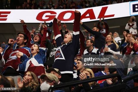 Colorado Avalanche Fan Photos and Premium High Res Pictures - Getty Images