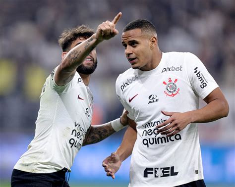Veja quem foi bem e quem foi mal na vitória do Corinthians contra o