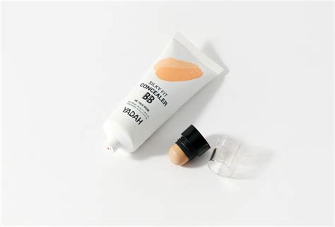 Консилер и ВВ крем 2 в 1 YADAH "SILKY FIT", тон 23 NATURAL BEIGE ...