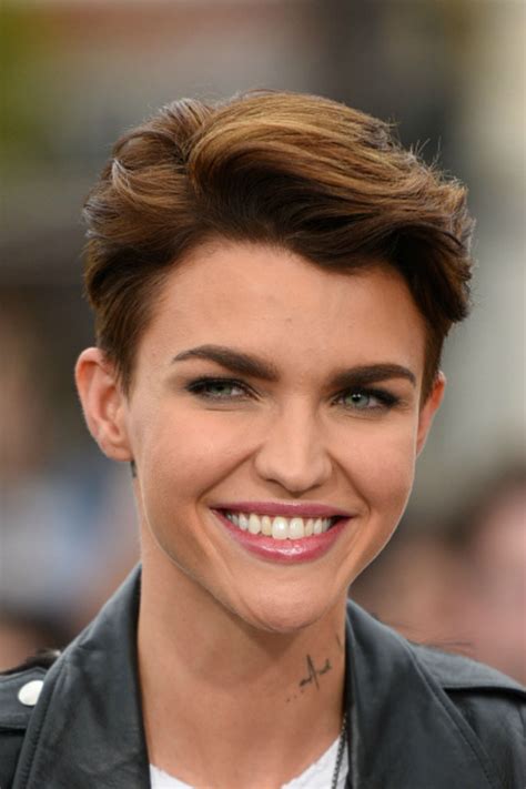 Classy Short Haircuts Hairstyles For Thick Hair Sensod