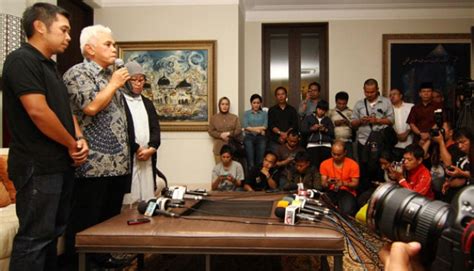 lerai demo bmw maut tamu  staf hatta ditangkap tempoco