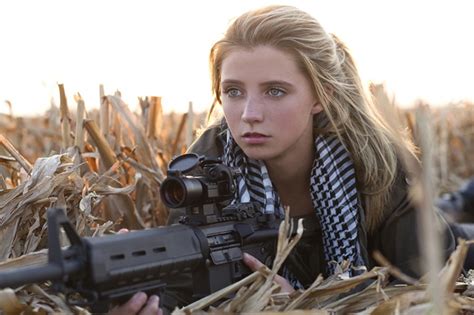 women, Gun, Photography, Machine Gun Wallpapers HD / Desktop and Mobile Backgrounds