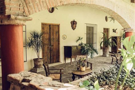 Esto cuesta rentar una habitación en la hacienda donde Nodal y Ángela