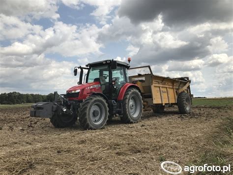 Foto Ciagnik Massey Ferguson 5611 Id708127 Galeria Rolnicza Agrofoto