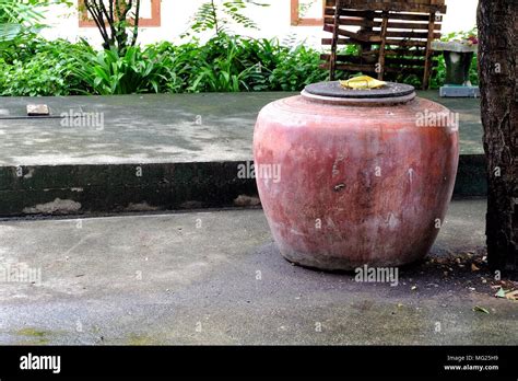 Big Earthen Jar Water Jar Stock Photo Alamy