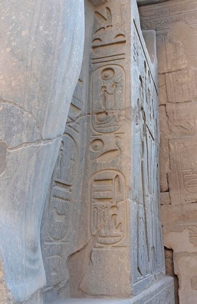 Jerogl Ficos En El Templo De Luxor En Egipto Foto Premium