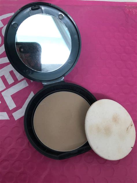 Elianto Smooth Wear Face Powder Bedak Muka Beauty Personal Care