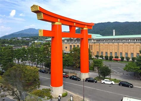 【平安神宮】平安京の雰囲気が漂う神社・見どころとアクセスを簡単に • ツバメの京都案内