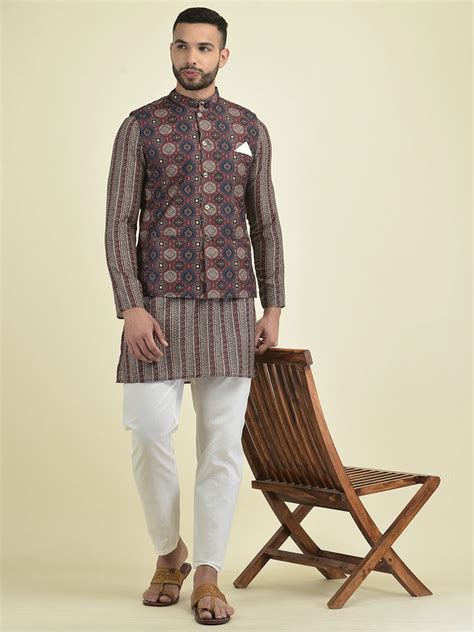 Deyann Pure Cotton Printed Nehru Jacket With Kurta Pyjama Set For Men